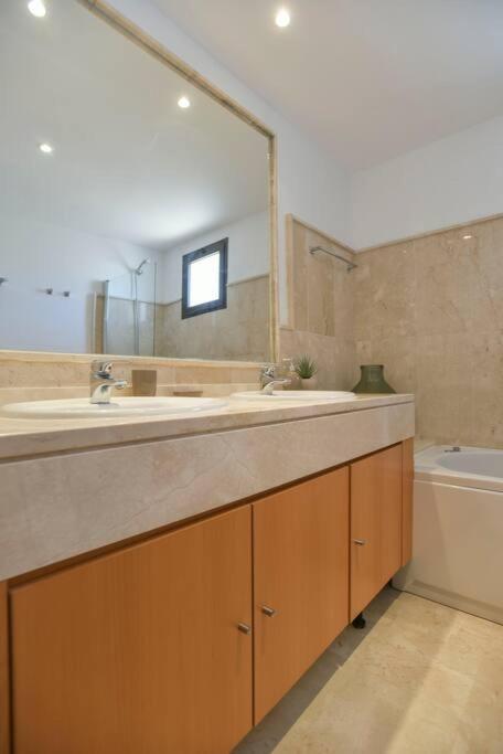 Espectacular Rodeado De Campos De Golf Apartamento *